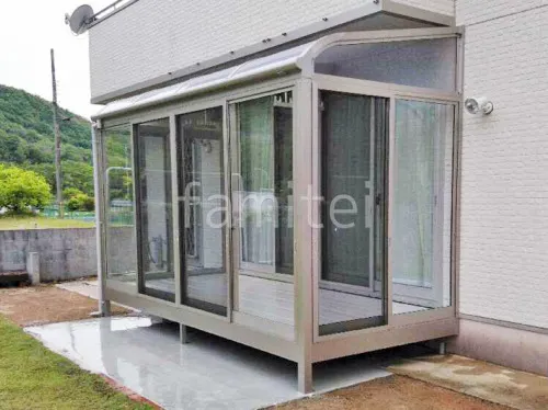 引き戸 樹脂デッキ サンルーム（テラス囲い） YKKAP ソラリアR アール屋根