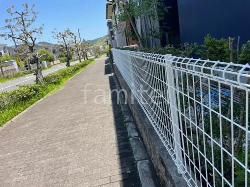 スチールメッシュ フェンス LIXIL ハイグリッドUF8型 境界・メッシュ