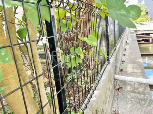 スチールメッシュ フェンス LIXIL ハイグリッドUF8型 境界・メッシュ