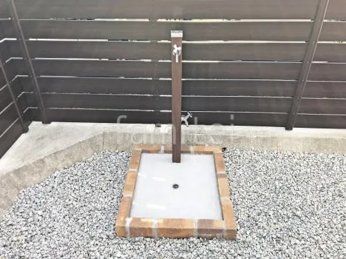 立水栓 ユニソン スプレスタンド60 蛇口2個付き レンガ囲い水受け(パン) 土間モルタル仕上げ 洗い場
