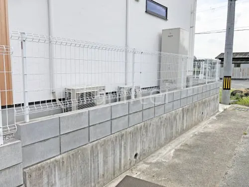 ブロック塀 （化粧ブロック） 太陽エコブロックス 普通CB  スチールメッシュ フェンス YKKAP イーネット3F型 スチール柱 境界・メッシュ