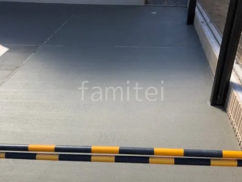 駐車場ガレージ床 土間コンクリート 刷毛引き仕上げ 伸縮目地