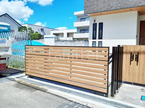 ２台ワイド 跳ね上げ門扉ゲート  LIXIL 木製調オーバードアS5型 