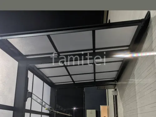 本体色 ブラック 屋根色 クリアマット