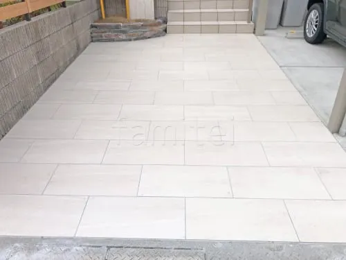 玄関アプローチ 床タイル貼り タカショー セラマイカ