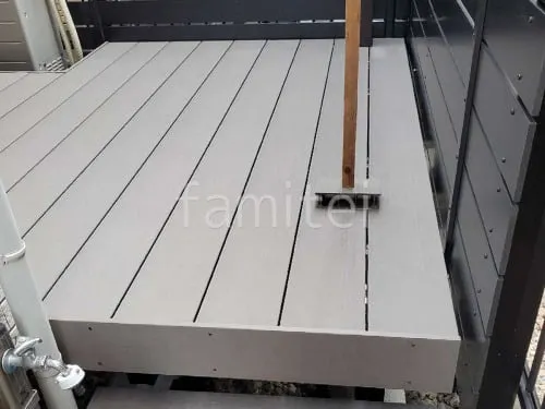 人工木デッキ  LIXIL 人工木 樹ら楽ステージ 