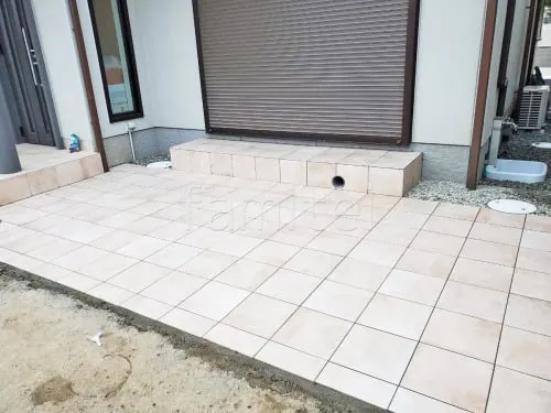 タイルデッキ 壁2面  LIXIL デザレートネオ テラコッタ風