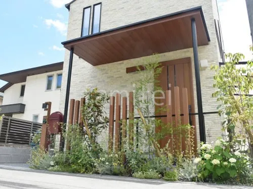 屋根色 マロンブラウン