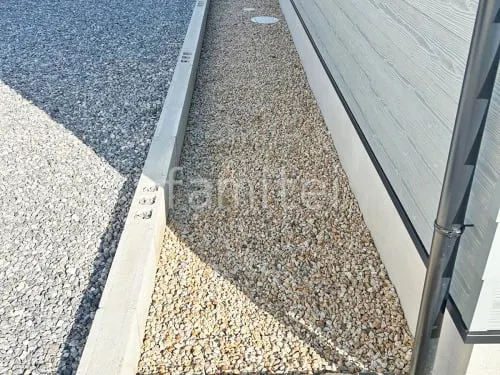 犬走り ジャミ敷き