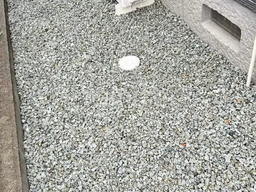 犬走り 防犯砂利敷き バラス砕石