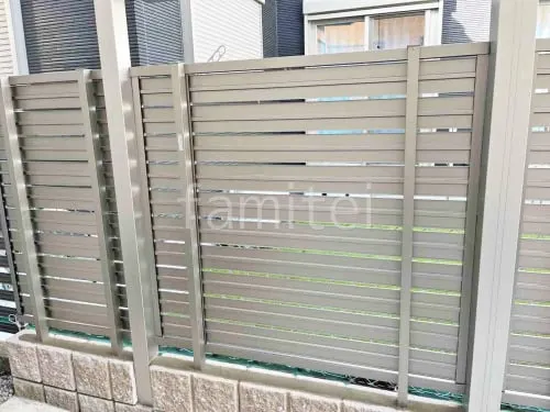 本体色 シャイングレー