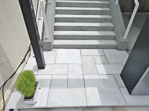 玄関アプローチ 床平板敷き 東洋工業 ダルストーンペイブ