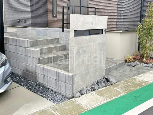 玄関アプローチ階段 床タイル貼り タカショー セラレバンテ