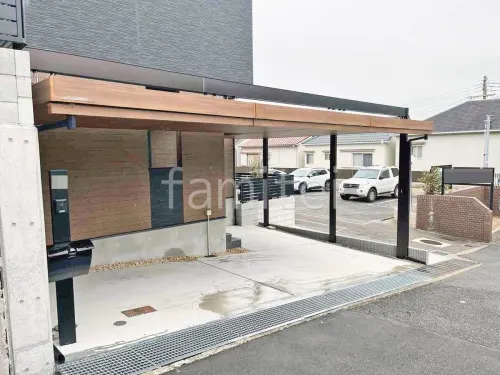 カーポート３台 （横ワイド トリプル） 三協アルミ 木製調Uスタイル アゼスト プレミアムタイプ 吊下 フラット屋根 吊り下げ屋根