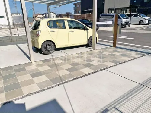 玄関アプローチ 床タイル貼り LIXIL パセオ