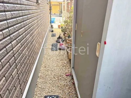 犬走り ジャミ敷き 防草シート加工