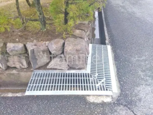 溝蓋(みぞふた) グレーチング