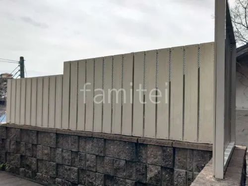 既存フェンスへ取付