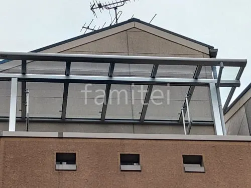 本体色 ナチュラルシルバー 屋根色 クリア(熱線吸収アクア)