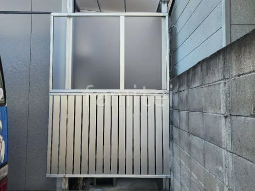 アルミ形材 フェンス 三協アルミ レジリア SP1型 採光パネル 2段柱 60角 上段のみ 目隠し 採光 アルミ形材 フェンス 三協アルミ レジリア TK3型 たて板格子 目隠し