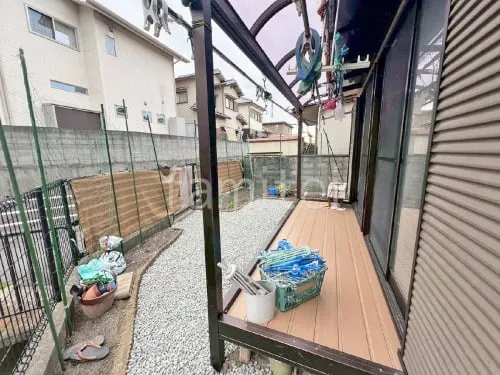 犬走り 防犯砂利敷き バラス砕石 防草シート加工