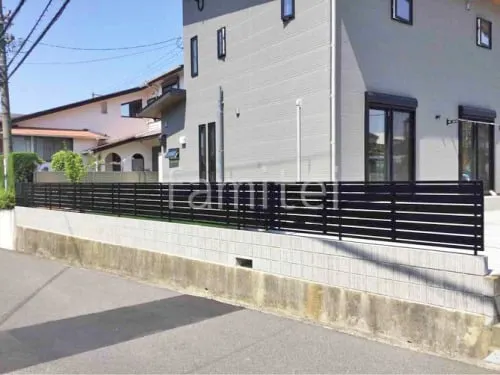 ブロック塀 （化粧ブロック） ユニソン エリダ  アルミ形材 フェンス LIXIL AB YS3型 横スリット3 目隠し