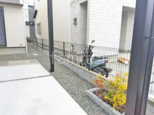 ブロック塀 （化粧ブロック） 太陽エコブロックス 普通CB  スチールメッシュ フェンス YKKAP イーネット3F型 スチール柱 境界・メッシュ