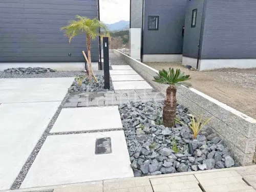 ロックガーデン 割栗石 下草 植栽