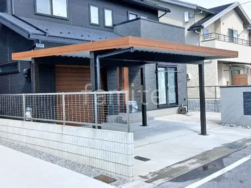 本体色 キャラメルチーク＋カームブラック