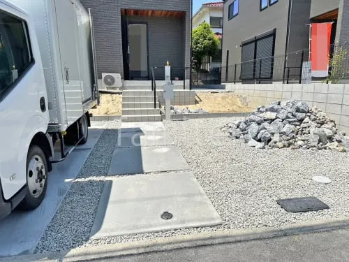 玄関アプローチ 土間コンクリート