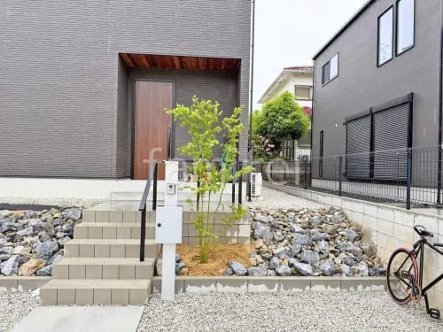 ロックガーデン 揖斐石 シンボルツリー イロハモミジ 落葉樹 植栽