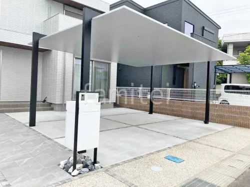 柱色 ブラック 屋根色 ナチュラルシルバーF