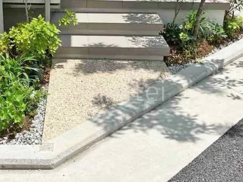 玄関アプローチ 床洗い出し仕上げ マチヤセレクト