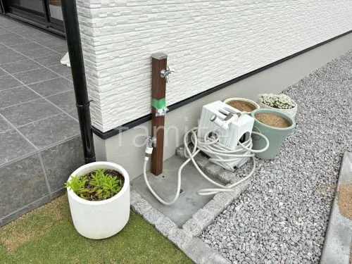 立水栓  ユニソン スプレスタンド60 蛇口2個付 洗い場モルタル仕上 