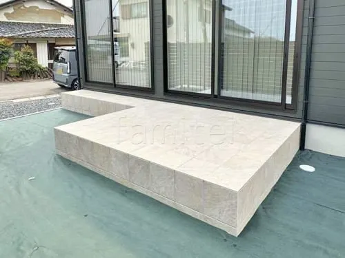 タイルデッキ 壁1面  LIXIL ベスパ ストーン調