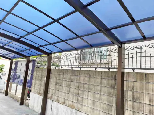 本体色 ブラウン