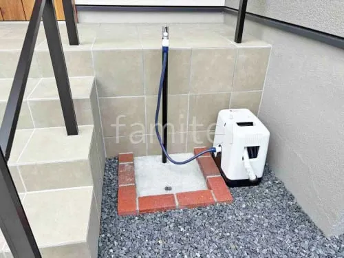 立水栓 施主支給 レンガ囲い水受け(パン) 土間モルタル仕上げ 洗い場