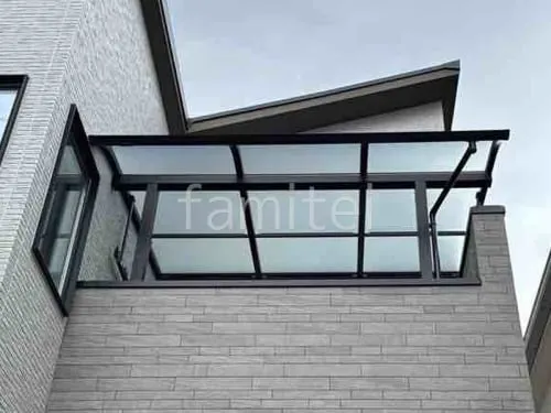 ２階ベランダ屋根  YKKAP ソラリアR アール屋根 スタンダード 壁付