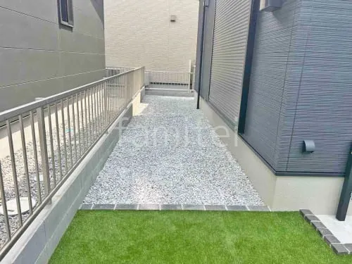 犬走り 伊吹砂利敷き 防草シート加工