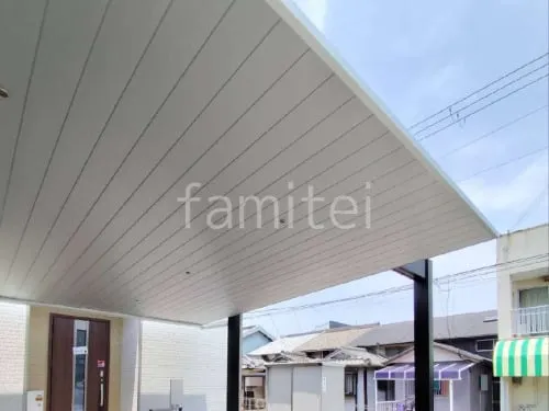 柱色 ブラック 屋根色 サンシルバー