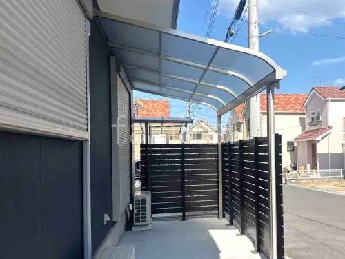 １階テラス屋根 （雨除け） YKKAP ソラリアR アール屋根 スタンダード 壁付