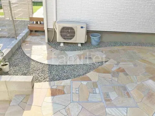 玄関アプローチ 床石貼り 乱形石 石英岩