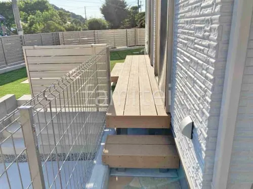 人工木デッキ  LIXIL 人工木 樹ら楽ステージ 