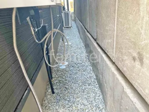 犬走り 防犯砂利敷き バラス砕石 防草シート加工