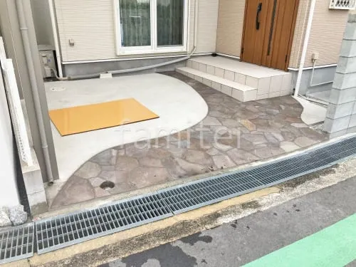 玄関アプローチ 床石貼り 乱形石 石英岩