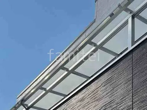 本体色 ピュアシルバー 屋根色 クリアマット(熱線遮断)