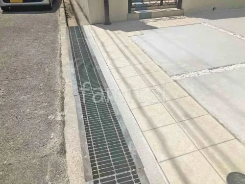 床タイル張り  LIXIL グレイスランド スクエア 石・ストーン調