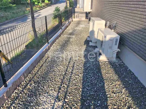 犬走り 防犯砂利敷き バラス砕石 防草シート加工