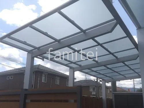 本体色 ナチュラルシルバー 屋根色 クリアマットS(熱線遮断)