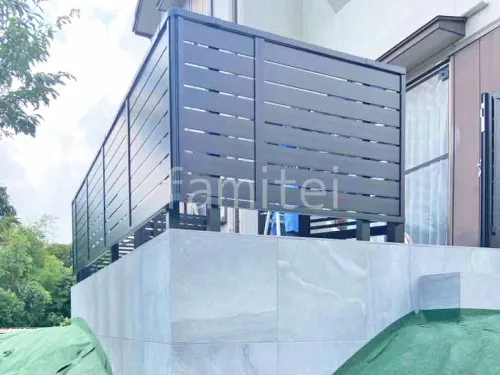 アルミ形材 フェンス LIXIL AB YS3型 横スリット3 2段柱 60角 上段のみ 目隠し